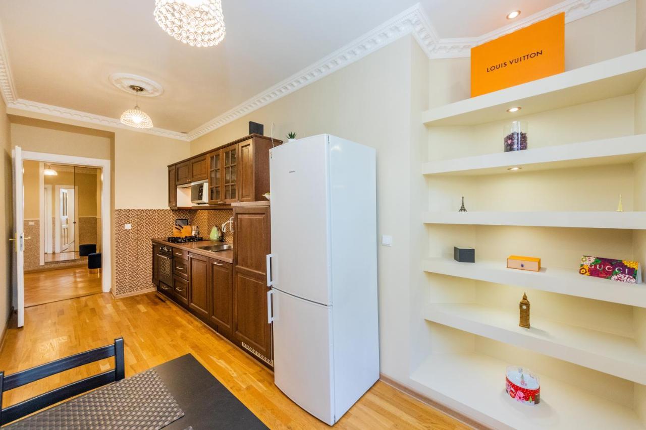 Prostorný třípokojový apartmán u nábřeží Vltavy Apartamento Praga Exterior foto